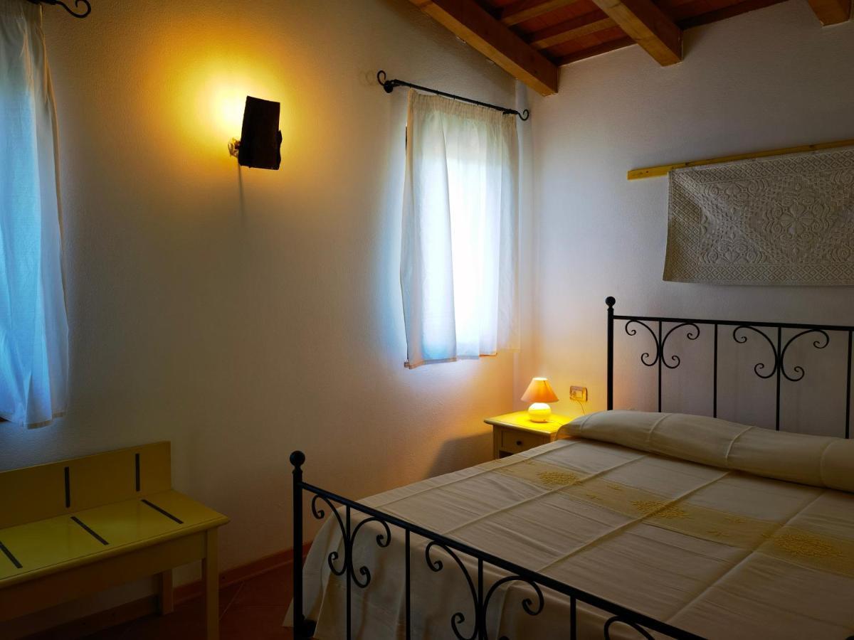 La Corte Degli Ulivi - Albergo Rurale Tresnuraghes Zewnętrze zdjęcie