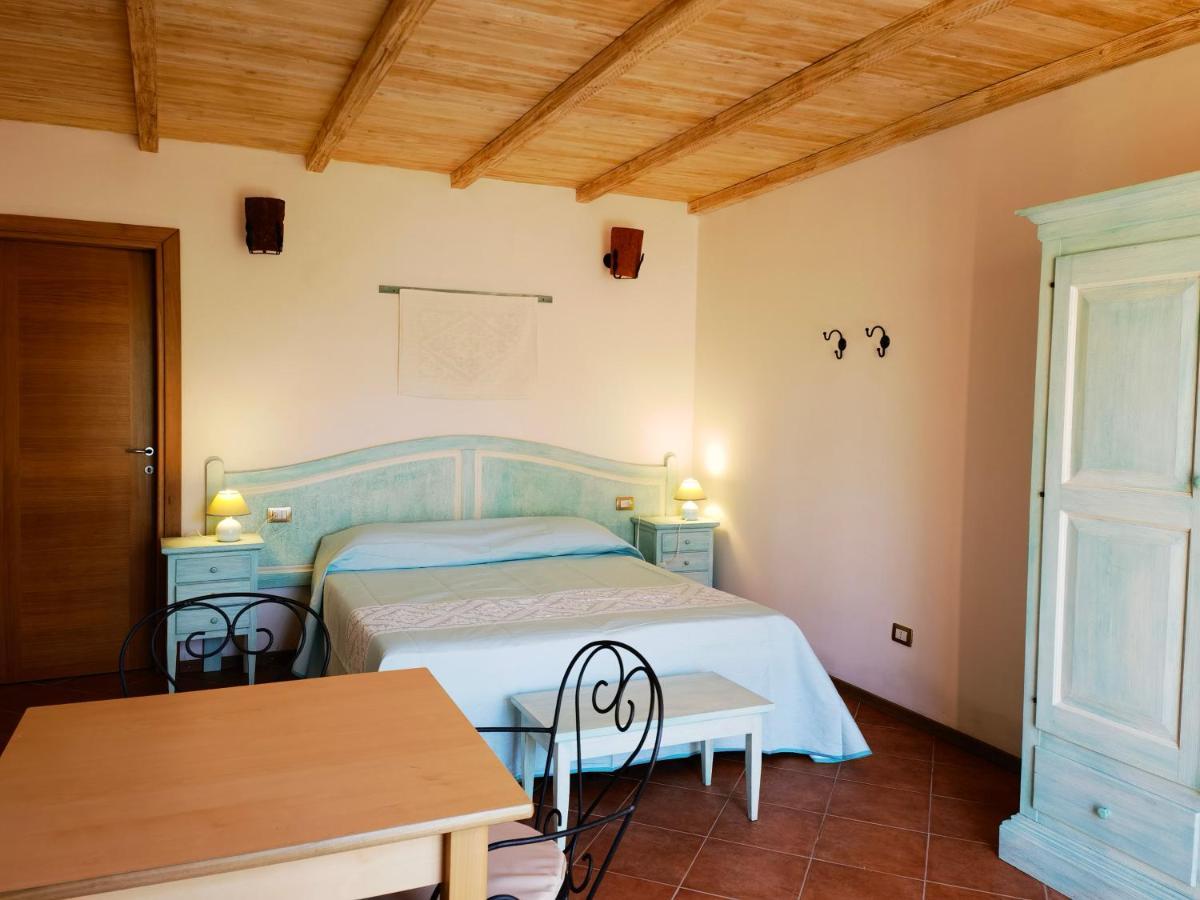 La Corte Degli Ulivi - Albergo Rurale Tresnuraghes Zewnętrze zdjęcie
